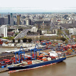 Transporte de cargas: El puerto de Buenos Aires y una política para el transporte.