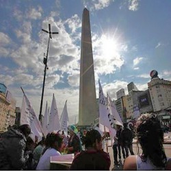 Autonomía porteña y ciudadanía plena / Que veinte años no es nada