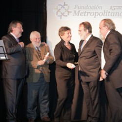 Reconocimiento de la Fundación Metropolitana a Margarita Charrière