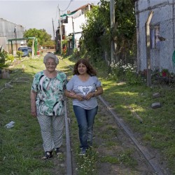 Las villas de la Capital suman 30 personas por día desde hace tres años