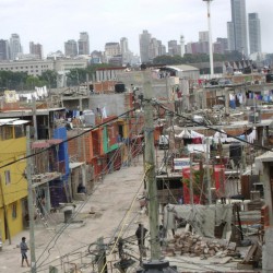 Urbanizar villas y aliviar el déficit habitacional, entre los objetivo
