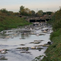 Denuncian pocos cuidados en el río Reconquista