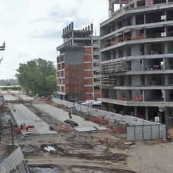 La Villa Olímpica por dentro: las casas de los atletas que luego serán viviendas para vecinos.