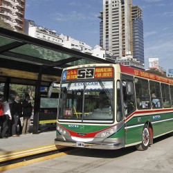 Esquinas accesibles y una app para horarios de colectivos, entre los objetivos de la Ciudad durante 2018