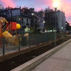 Almagro: el barrio con menos verde que pronto tendrá una plaza sobre las vías del tren