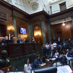 Con la oposición en contra, se aprobaron los códigos Urbanístico y de Edificación