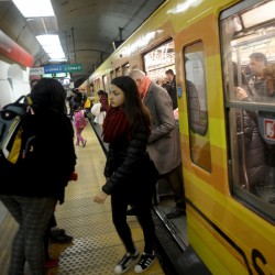 Puntualidad y estaciones inteligentes, las propuestas de franceses y alemanes para quedarse con el subte porteño