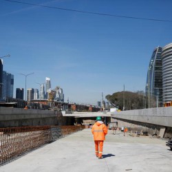 Se cederán a la Ciudad espacios para urbanizar, que servirán para financiar el Paseo del Bajo